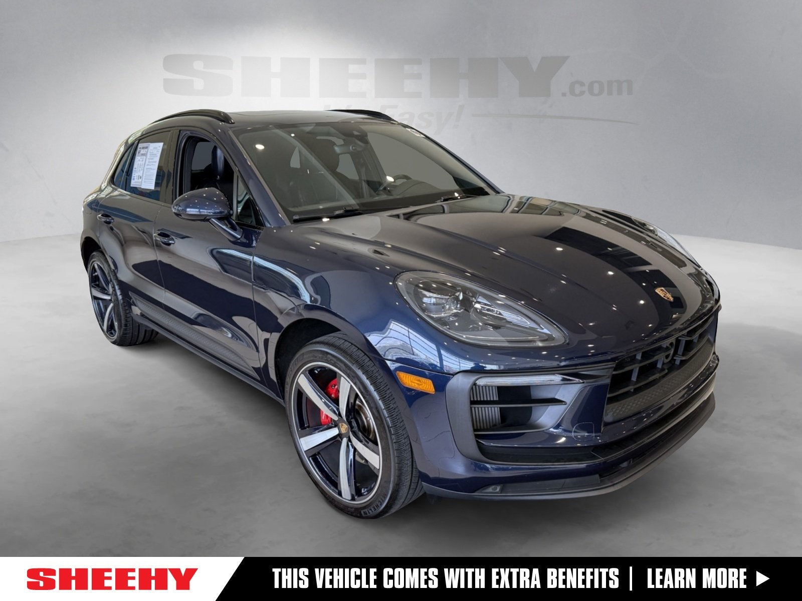 2023 Porsche Macan S's photo