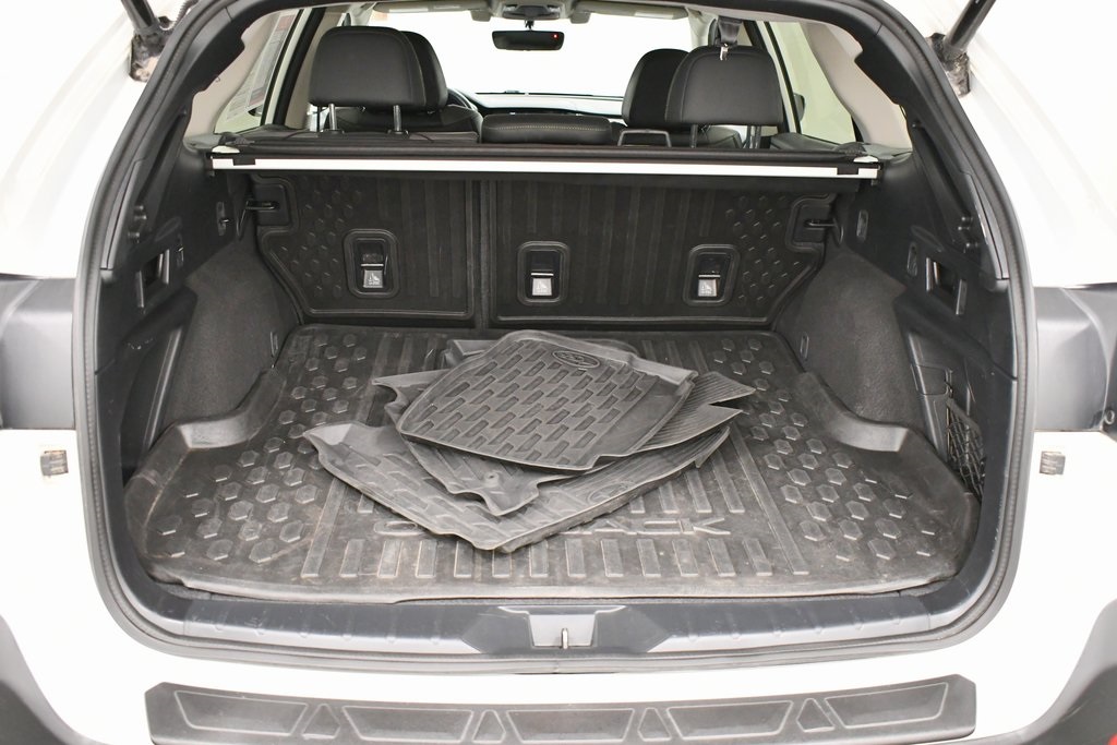 2021 Subaru Outback Onyx Edition XT photo 4