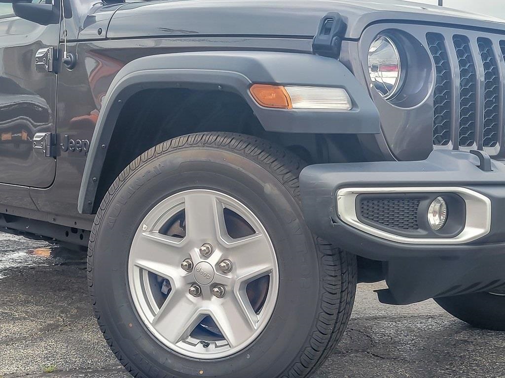 2023 Jeep Gladiator Sport photo 2