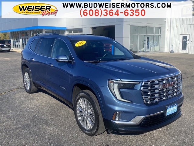 2025 GMC Acadia Denali's photo