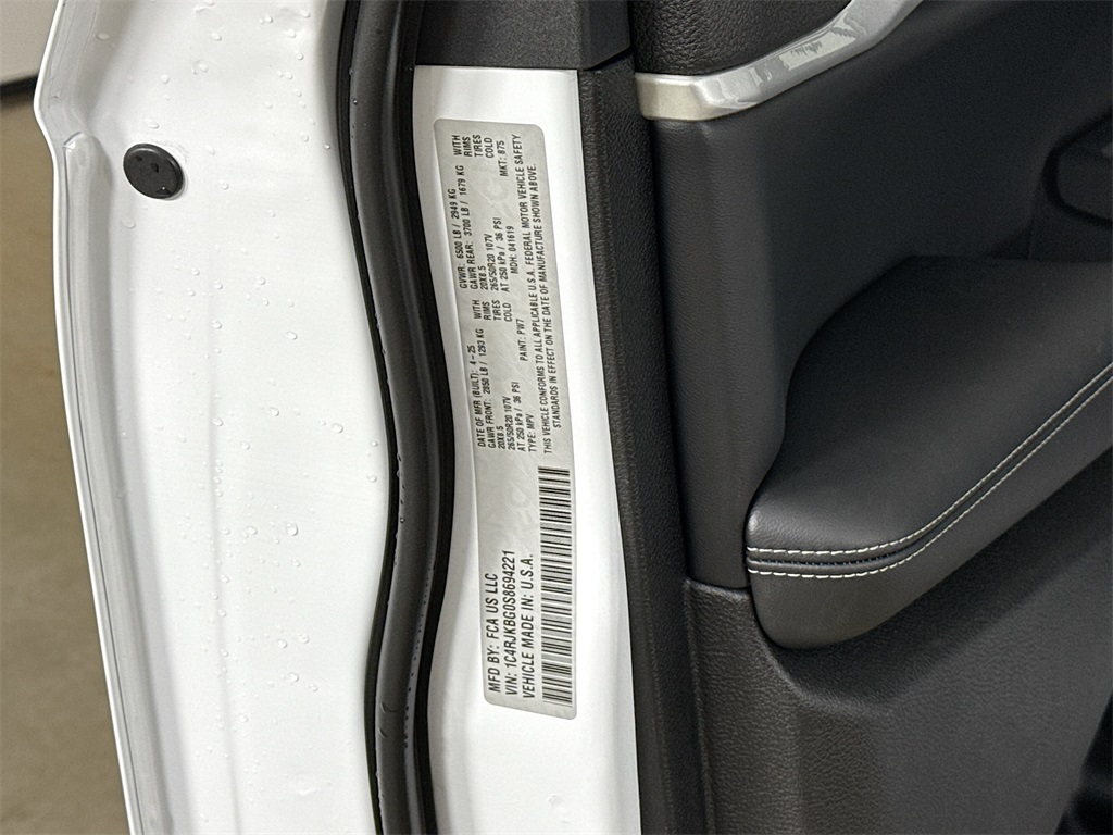 2025 Jeep Grand Cherokee Limited photo 35