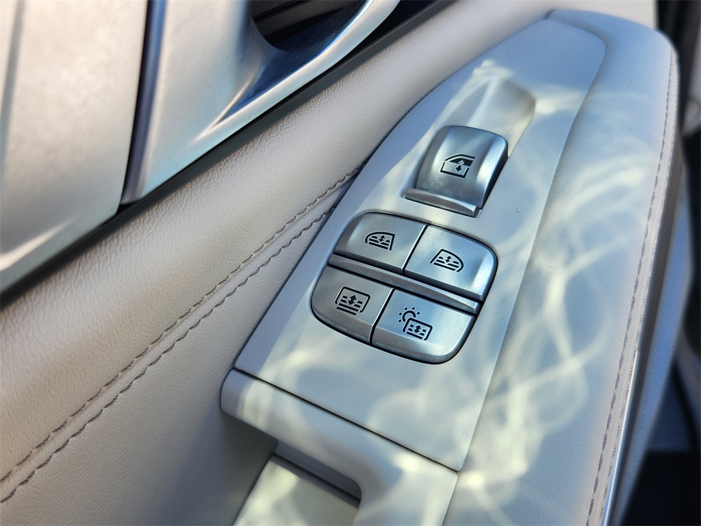 2025 Bmw X7 M60i photo 12