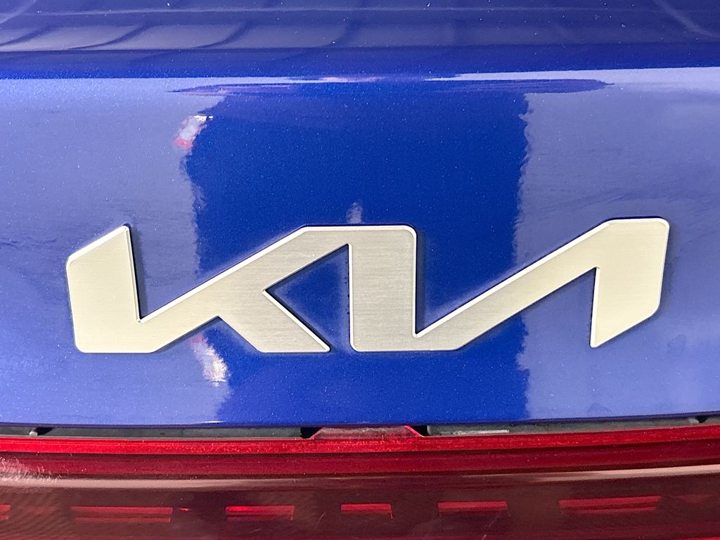 2023 Kia Forte LXS photo 23