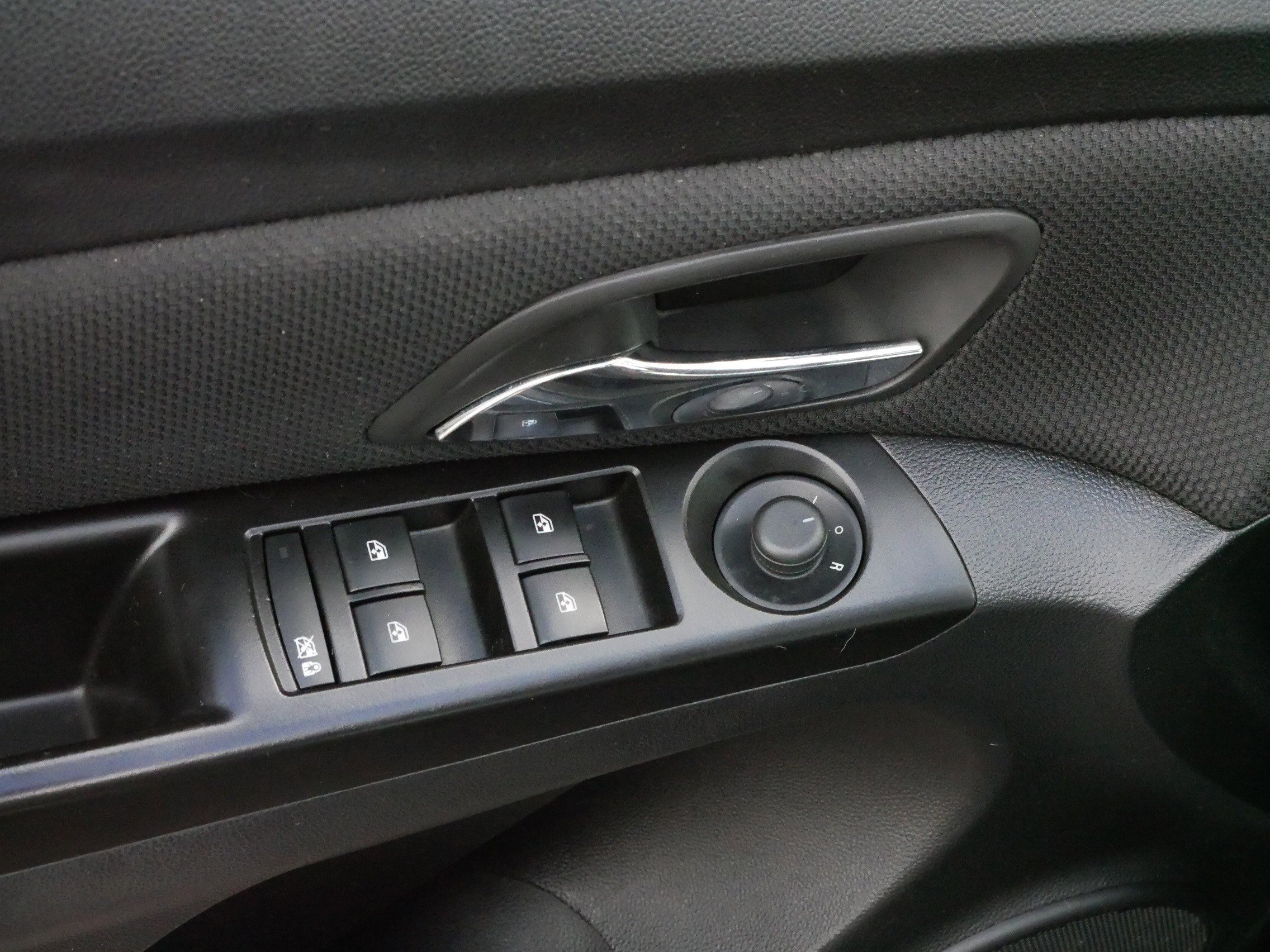 2014 Chevrolet Cruze photo 16