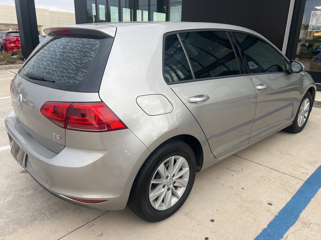 2016 Volkswagen Golf TSI S photo 5