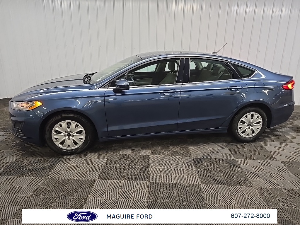 2019 Ford Fusion S photo 5