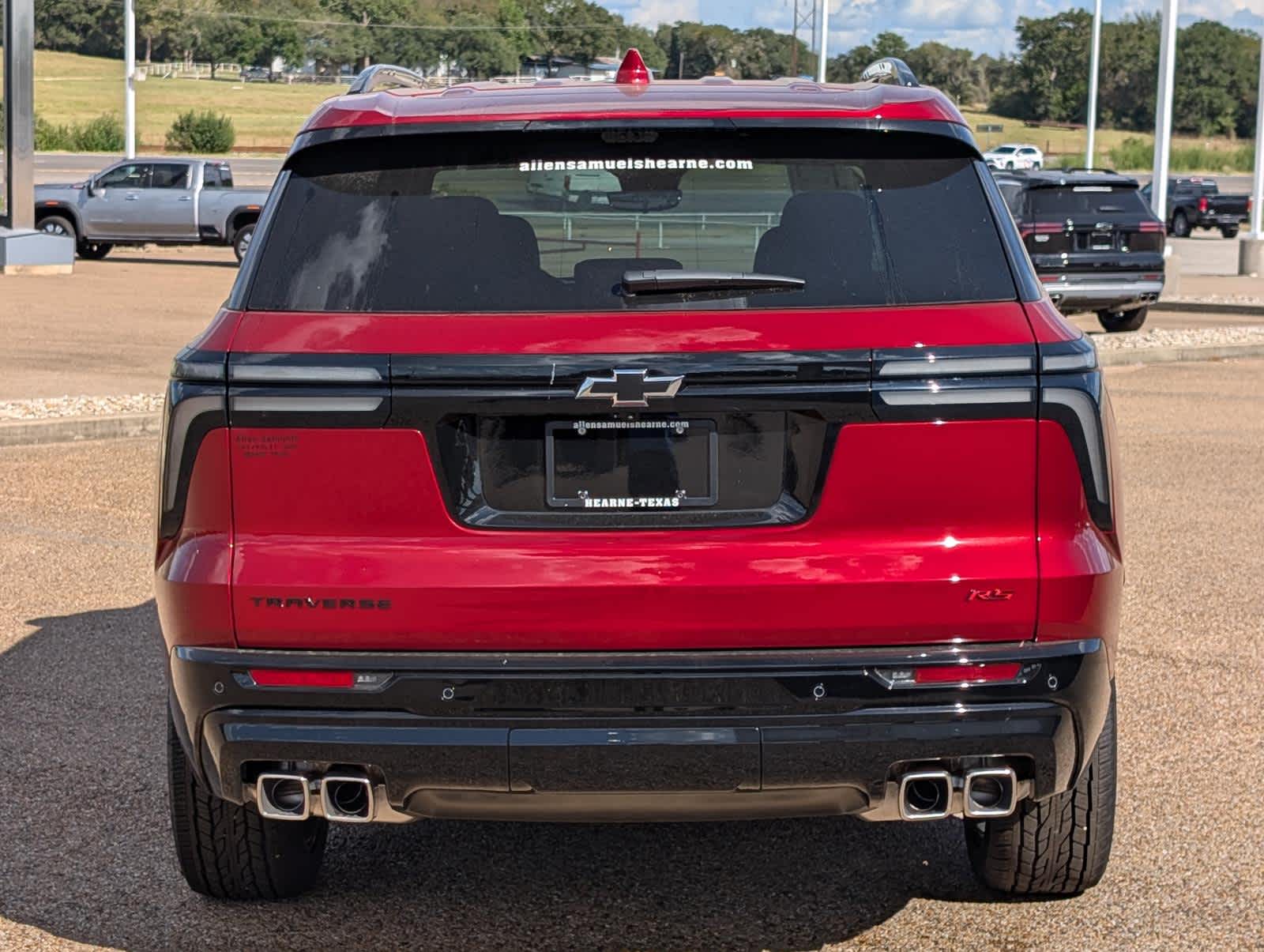 2025 Chevrolet Traverse RS photo 3