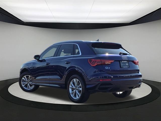 2023 Audi Q3 S line Premium Plus photo 3