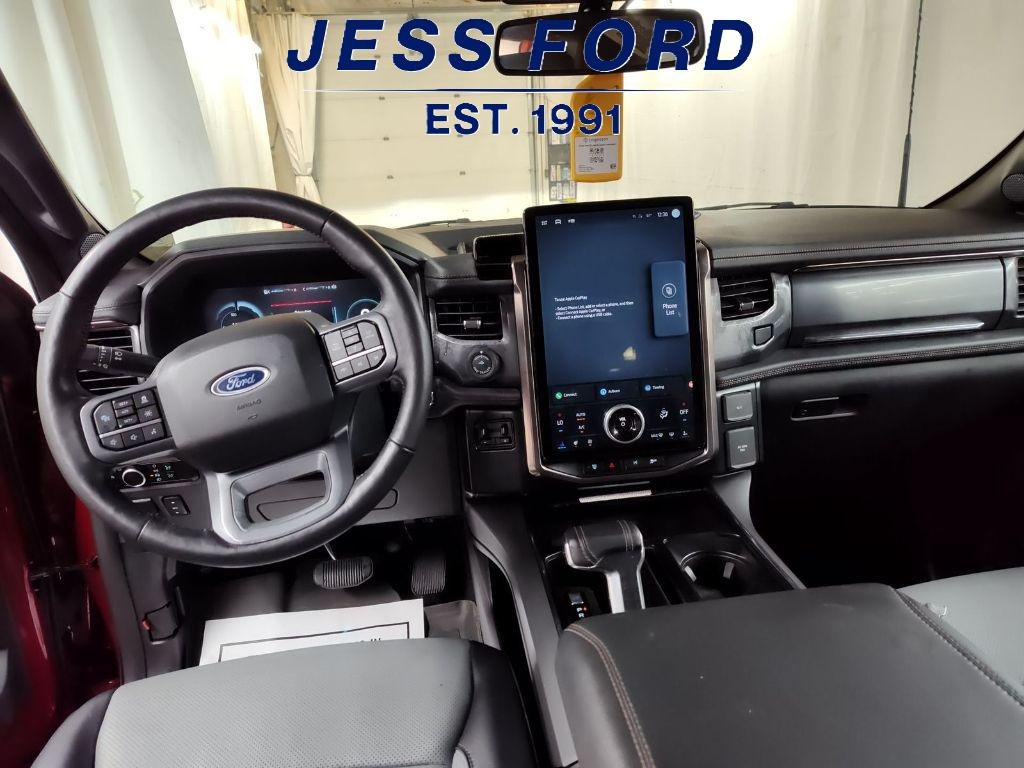 2023 Ford F-150 Lightning Lariat photo 6