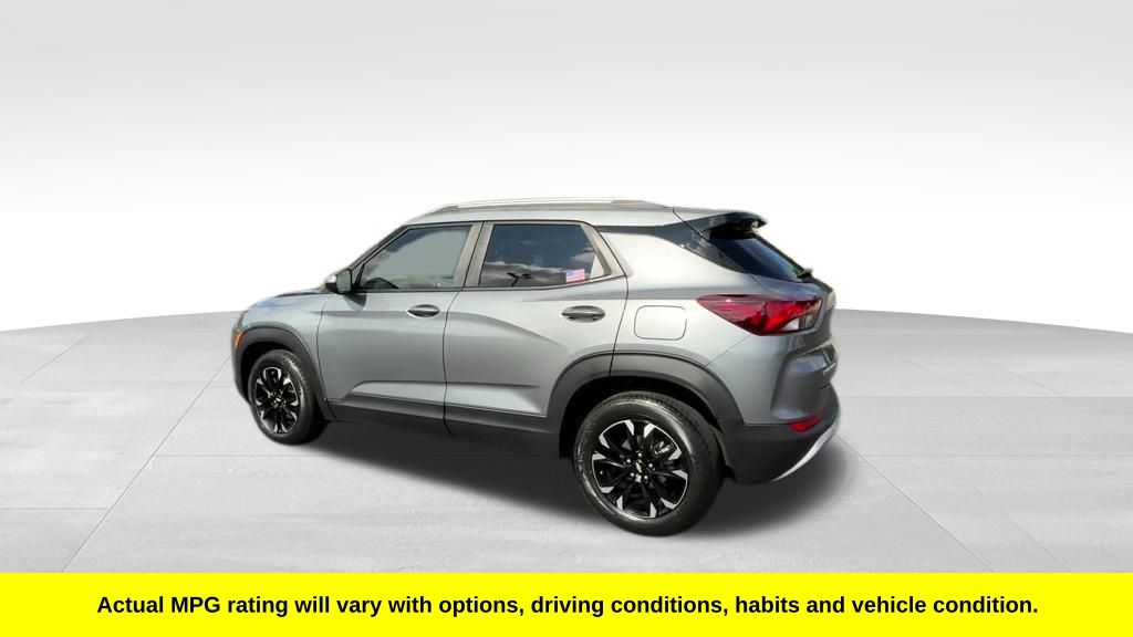 2022 Chevrolet Trailblazer LT photo 3