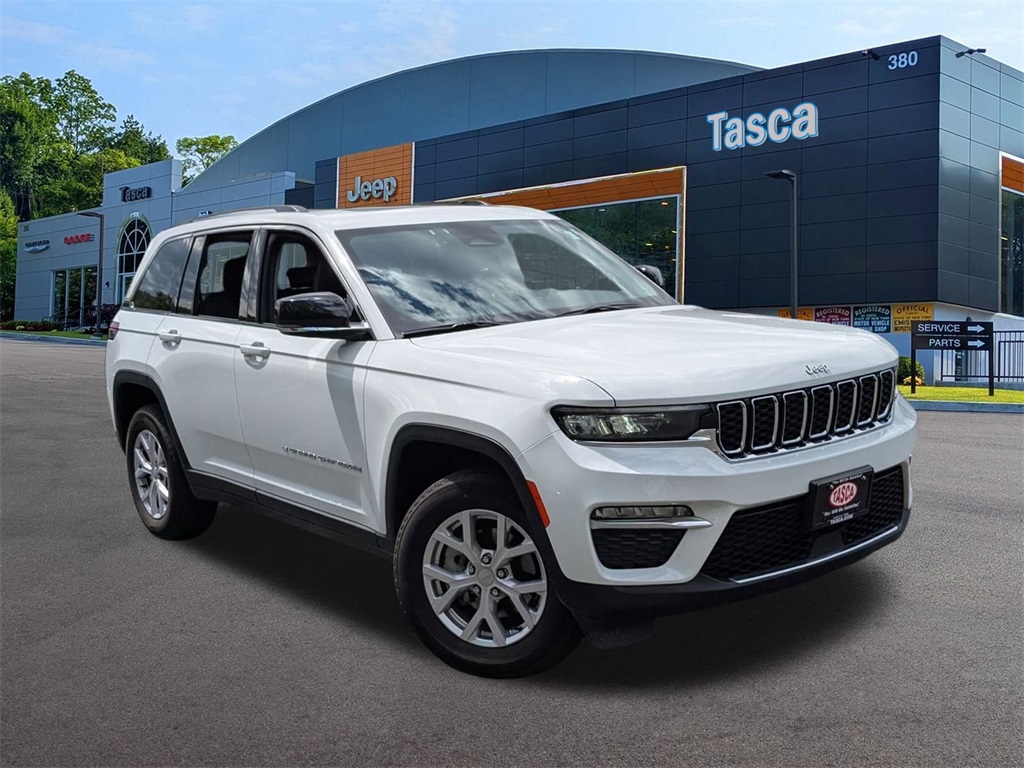 Used 2022 White Jeep Limited image 1