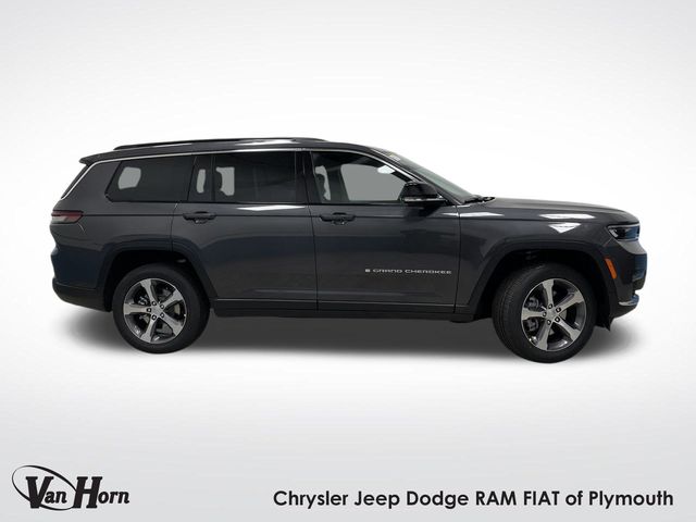 2025 Jeep Grand Cherokee Limited photo 2