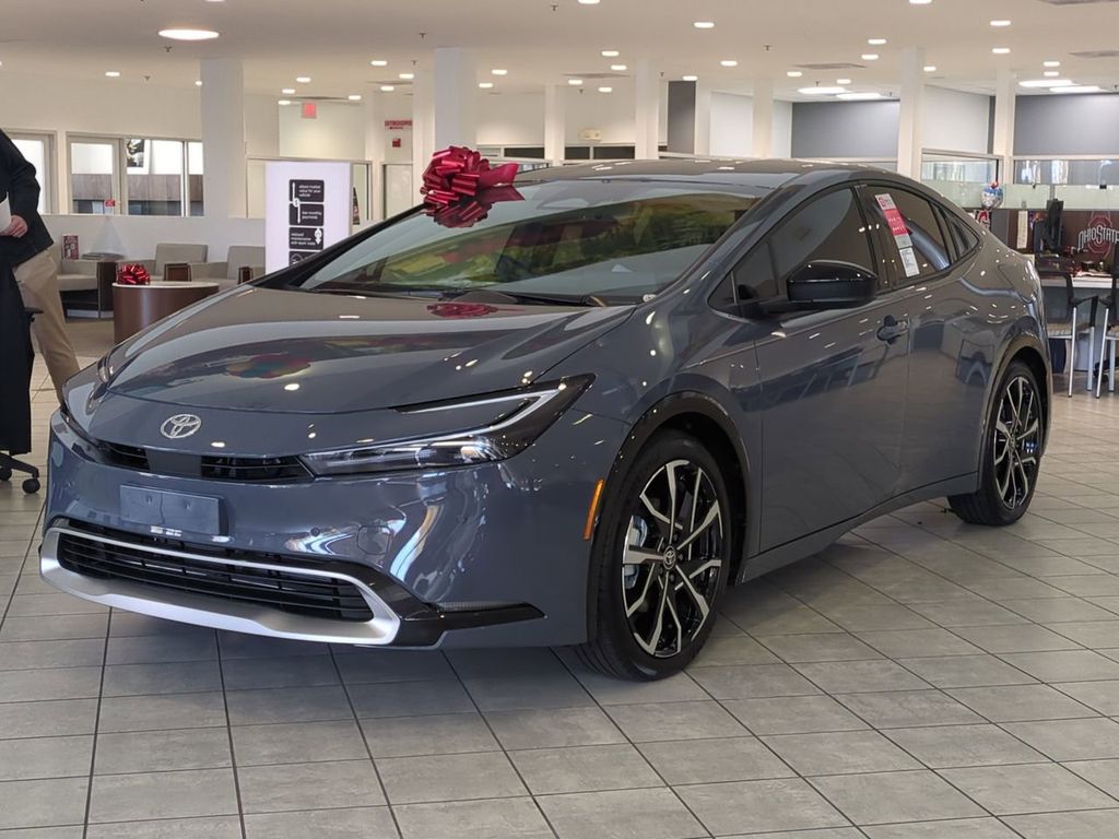 2026 Toyota Prius XSE's photo