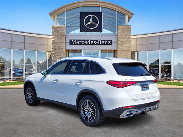 2026 Mercedes Benz GLC 300 4MATIC photo 2