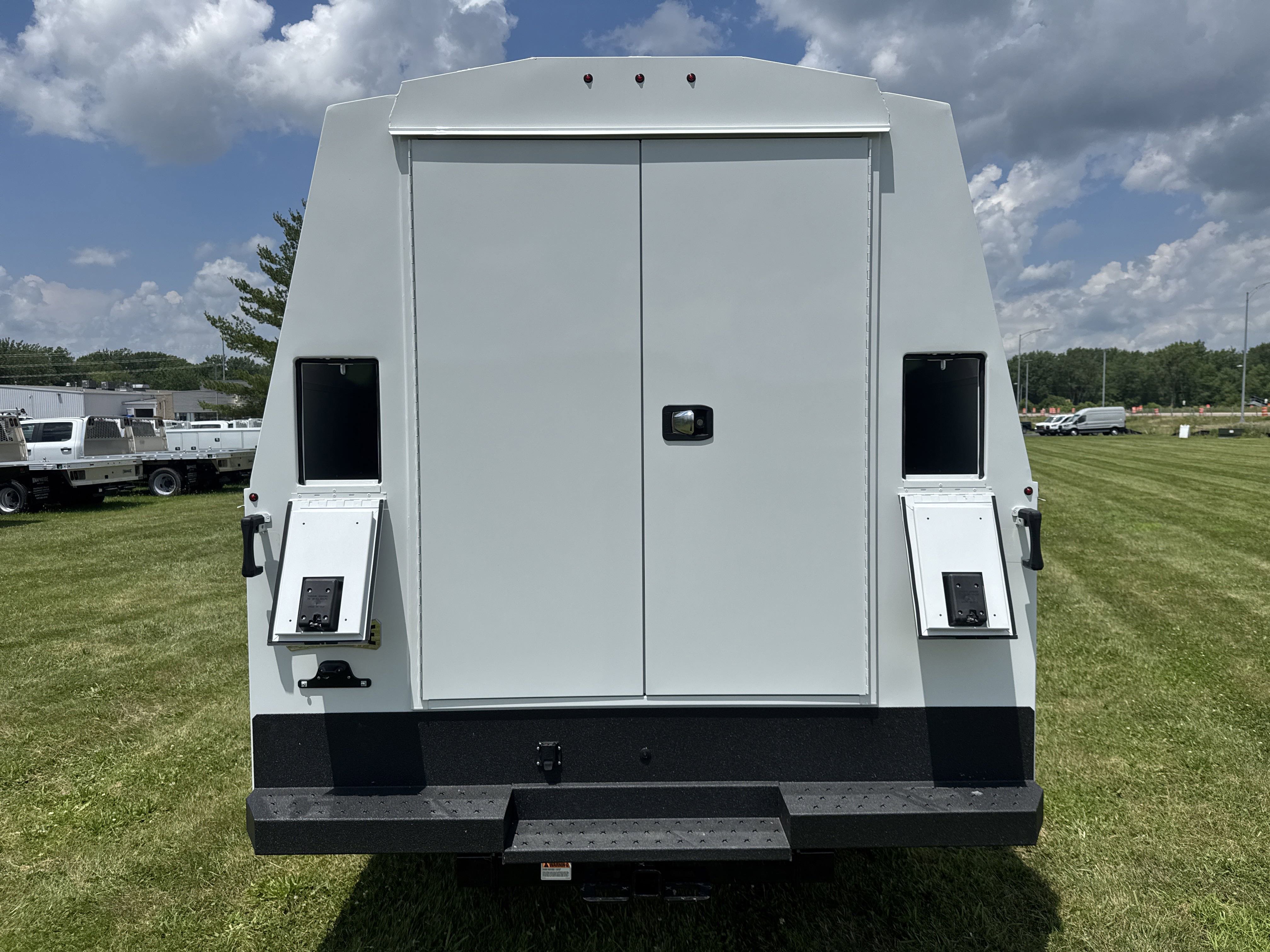 2025 Ford F-350 XL photo 3