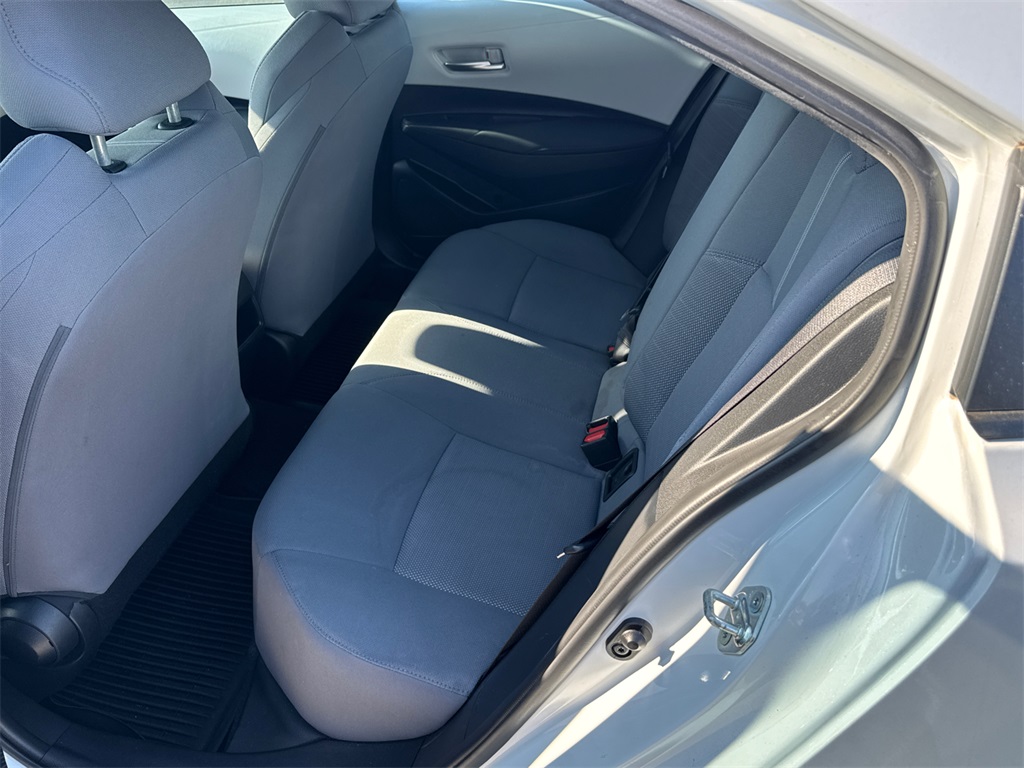 2022 Toyota Corolla SE photo 18