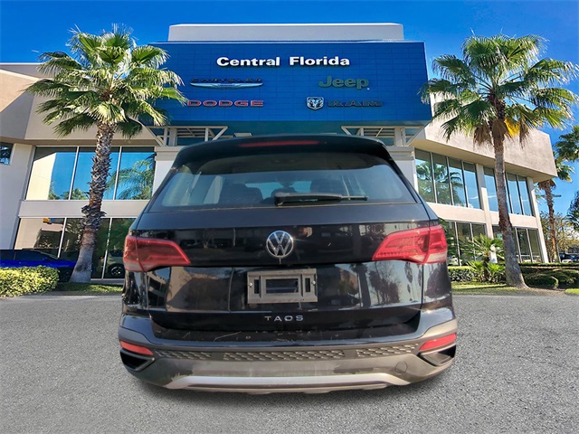 2024 Volkswagen Taos S photo 3
