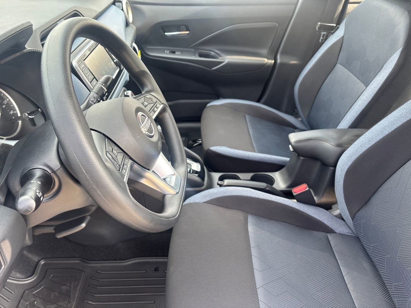 2025 Nissan Versa SV photo 19