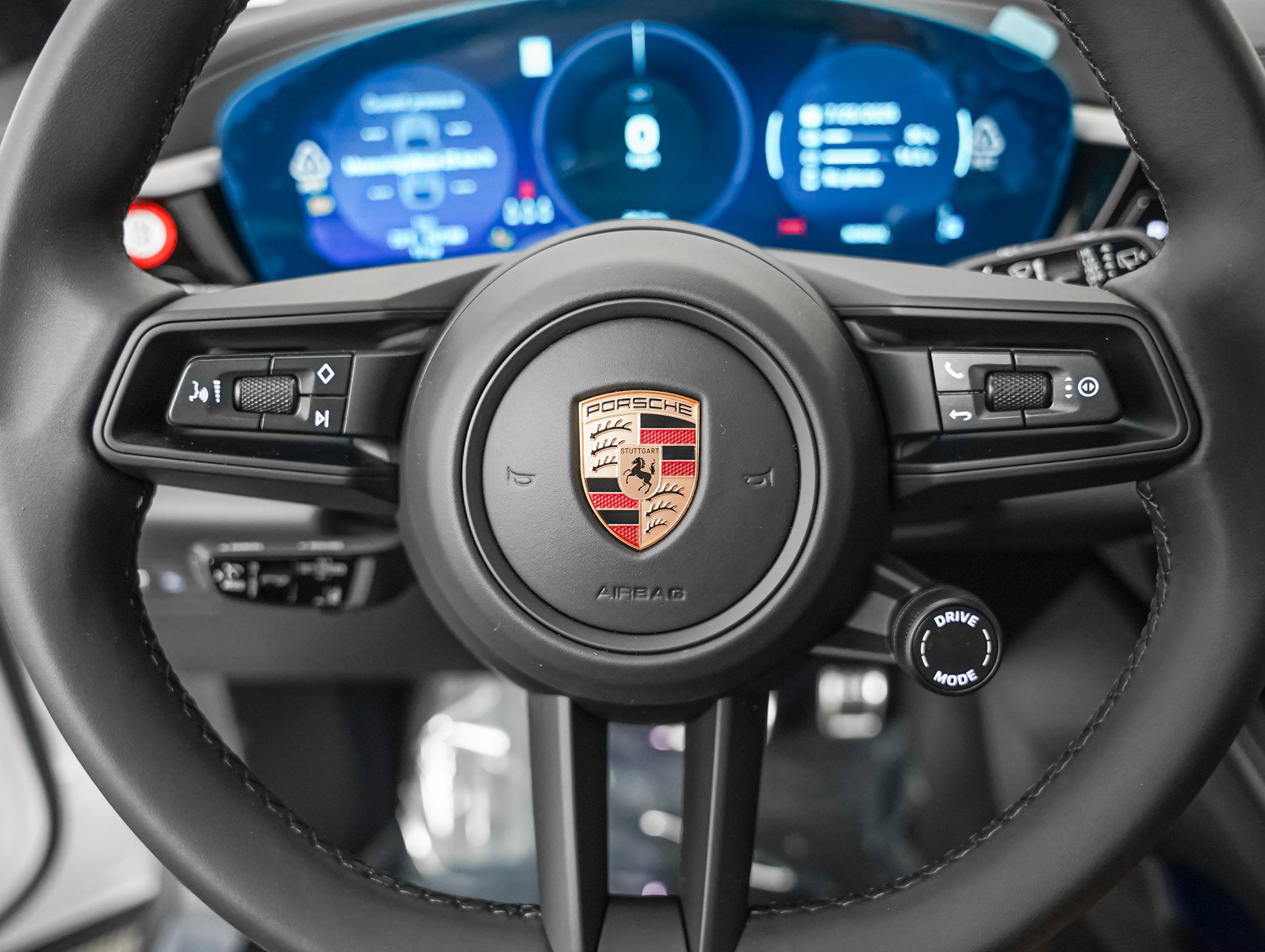 2025 Porsche Macan Electric photo 15