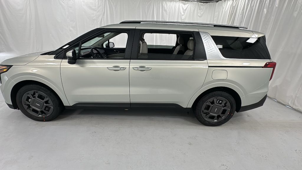 2026 Kia Carnival EX photo 6