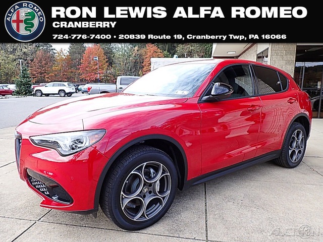 2025 Alfa Romeo Stelvio Base