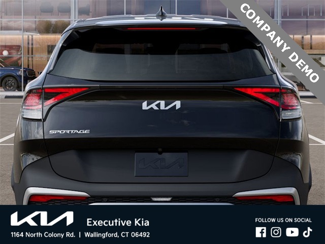 2025 Kia Sportage EX photo 12
