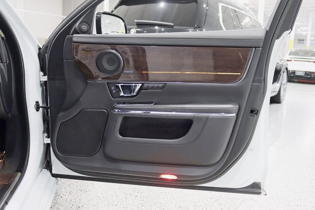 2019 Jaguar XJ XJL Supercharged photo 37