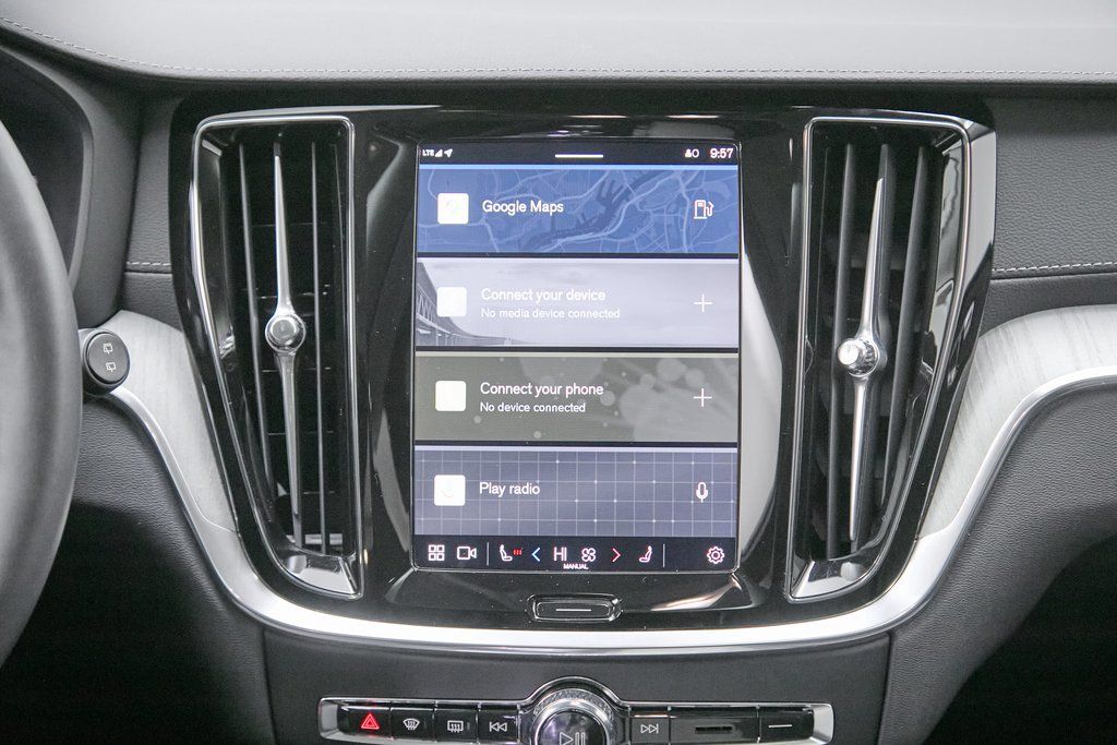 2024 VOLVO V60CC - Image 31