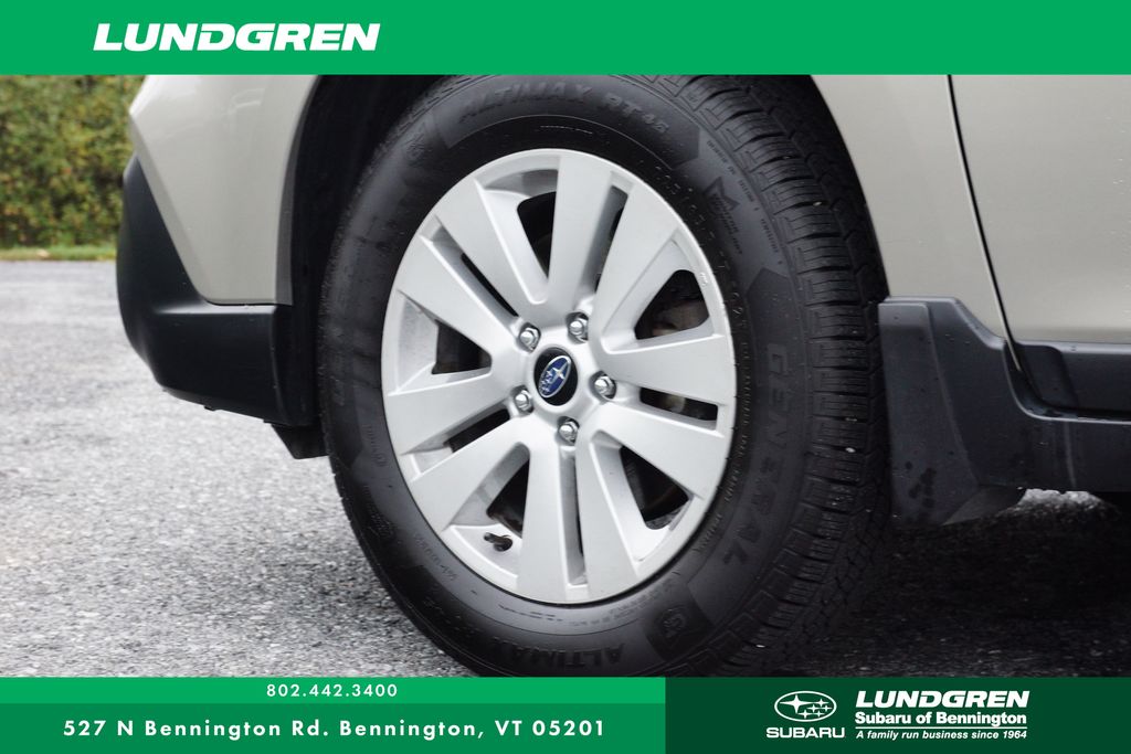 2019 Subaru Outback 2.5i Premium photo 11