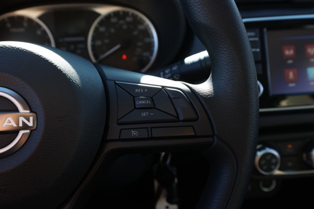 2025 Nissan Versa 1.6 S photo 21