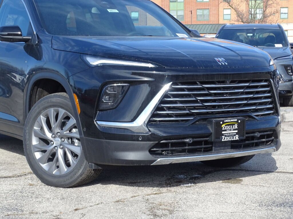2025 Buick Enclave Preferred photo 2