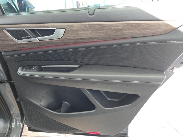 2025 Volkswagen Atlas SEL Premium R-Line photo 12