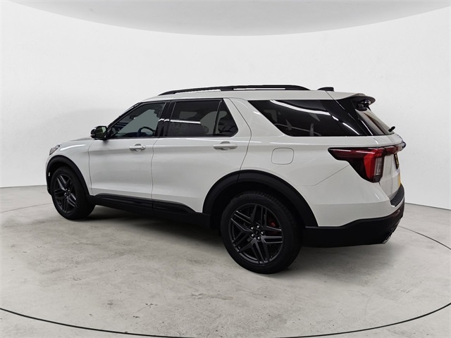 2025 Ford Explorer ST photo 3
