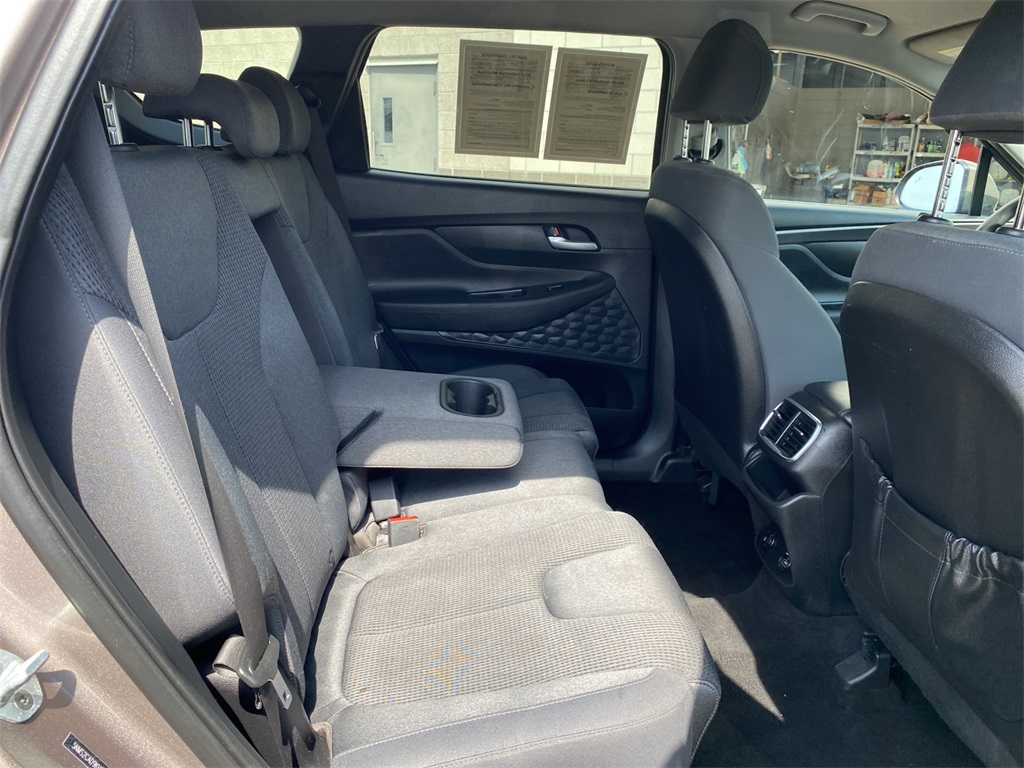 2019 Hyundai Santa Fe SE photo 26