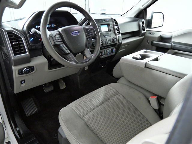 2017 Ford F-150 XLT photo 4