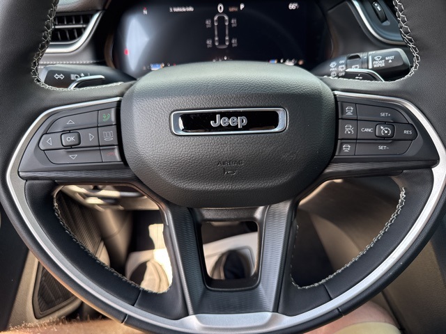 2025 Jeep Grand Cherokee Altitude X photo 28
