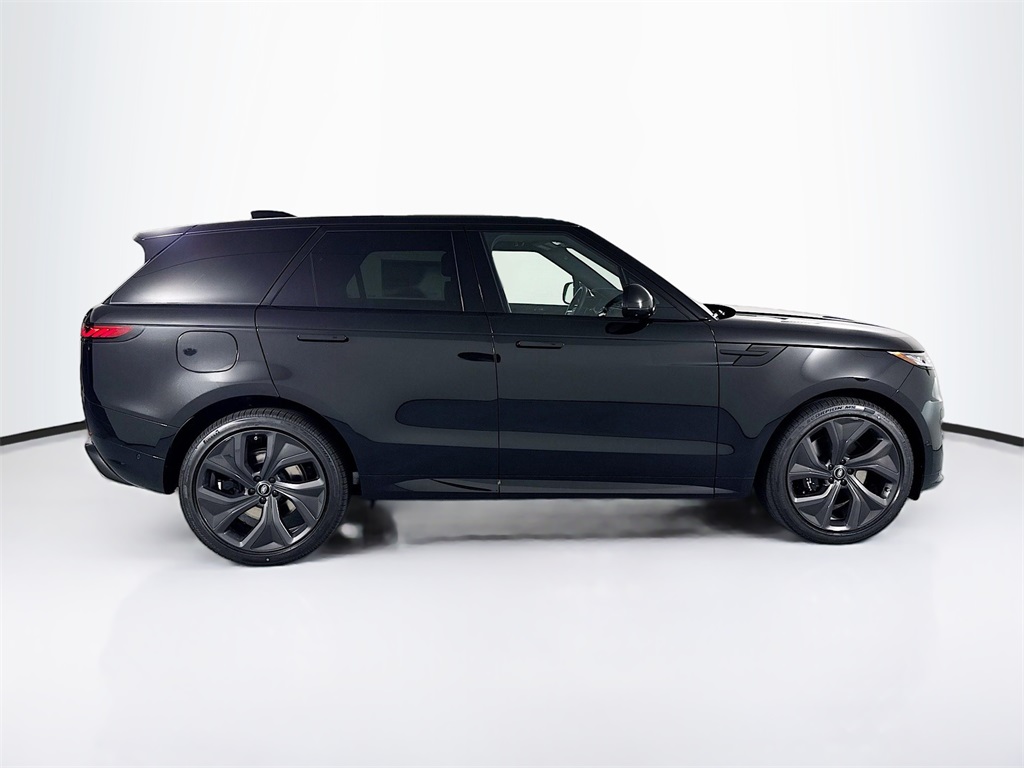 2025 Land Rover Range Rover Sport SE photo 4
