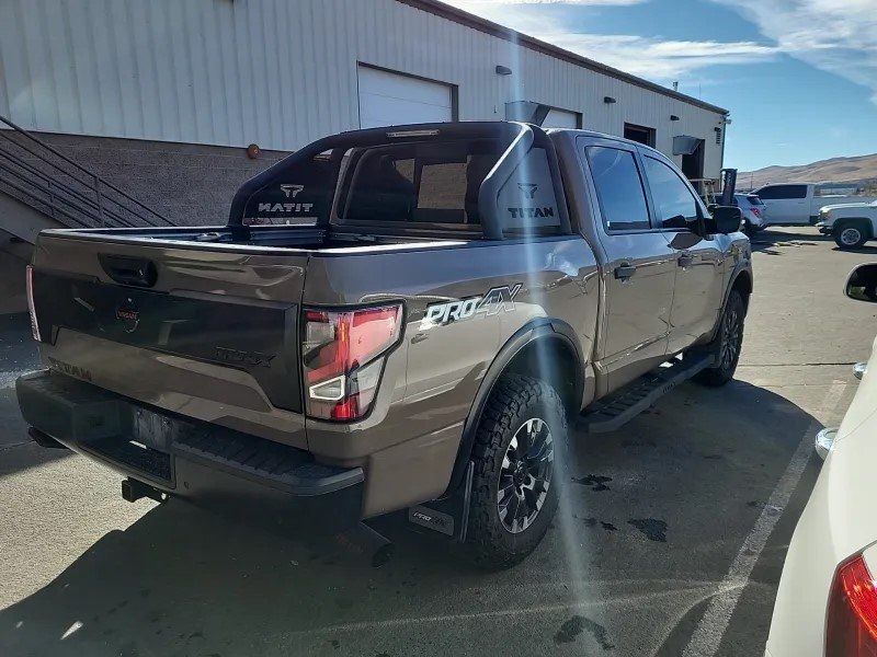 2021 Nissan Titan PRO-4X photo 4