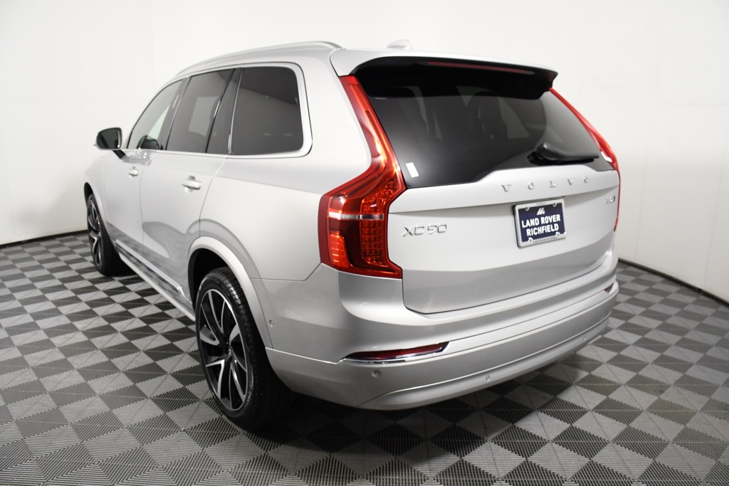2024 Volvo XC90 B5 Plus photo 4