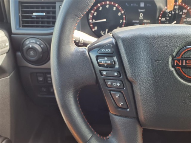 2023 Nissan Titan PRO-4X photo 9