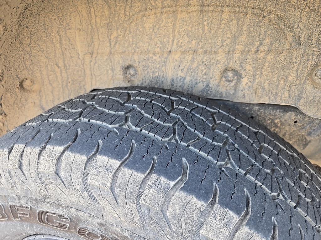 Used 2018 Gray Jeep Unlimited Sport S image 8