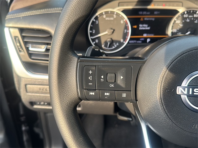 2022 Nissan Rogue S photo 3
