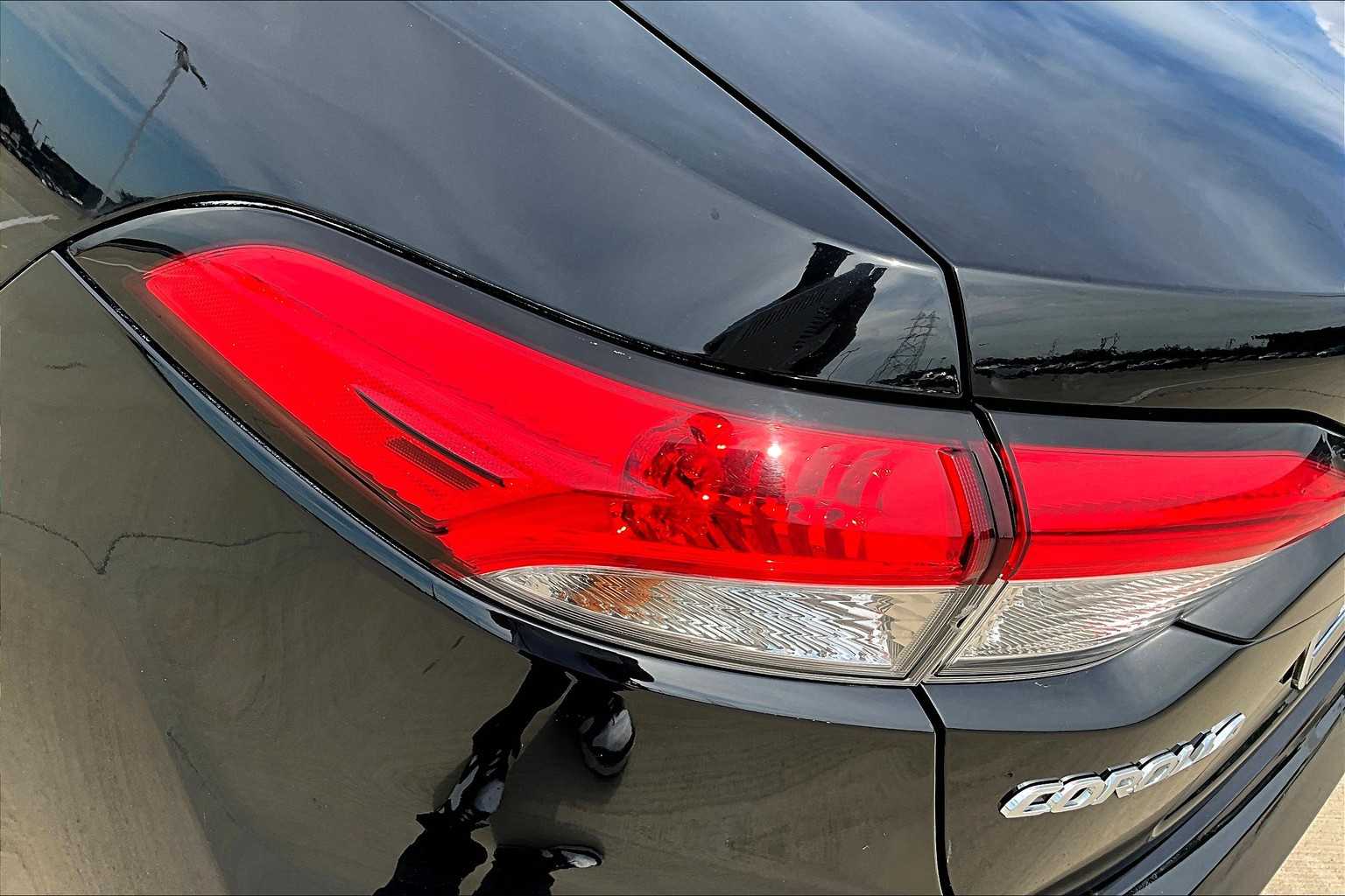 2023 Toyota Corolla LE photo 27