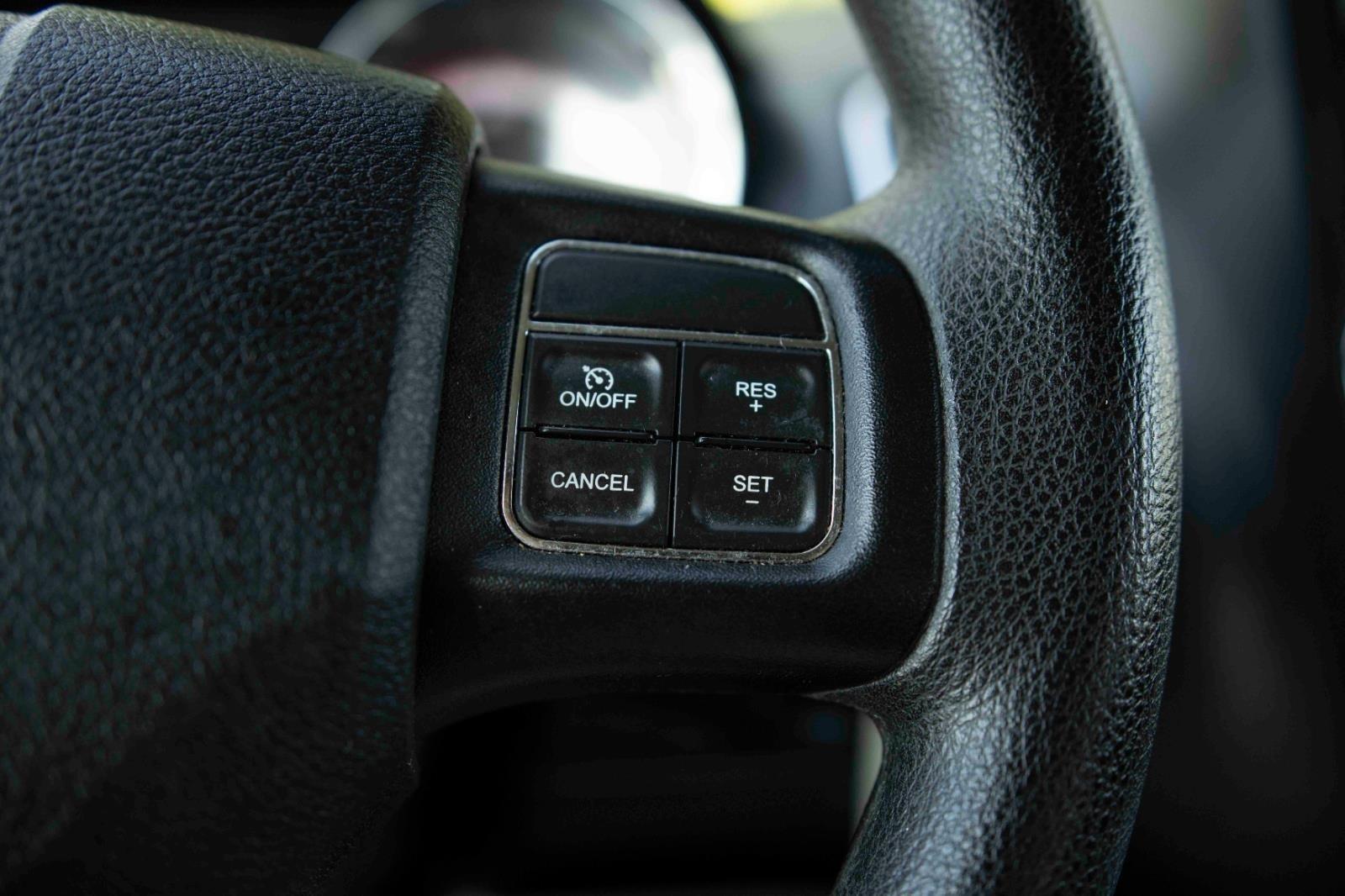 2015 Dodge Grand Caravan SE photo 6