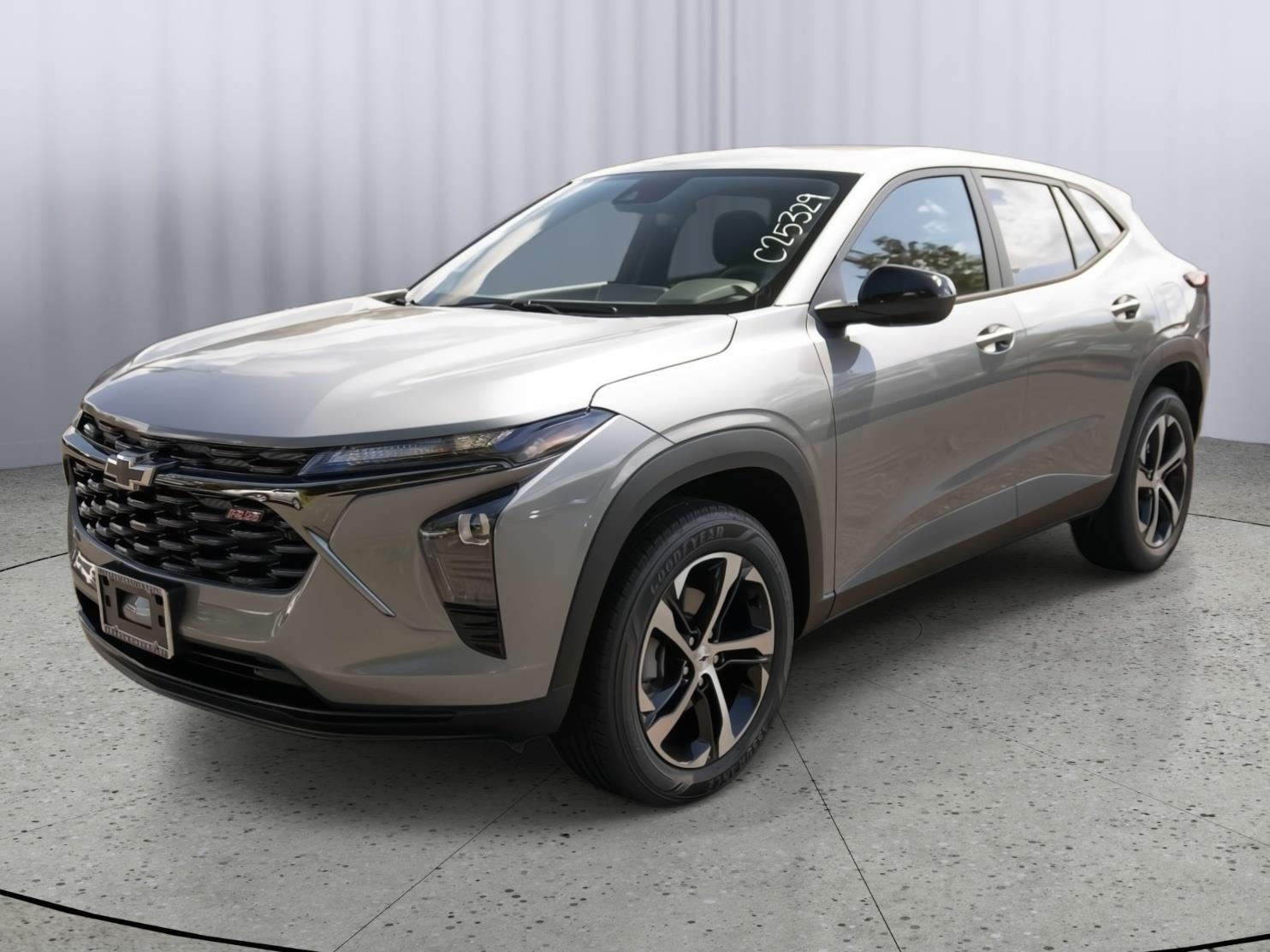 2025 Chevrolet Trax photo 3
