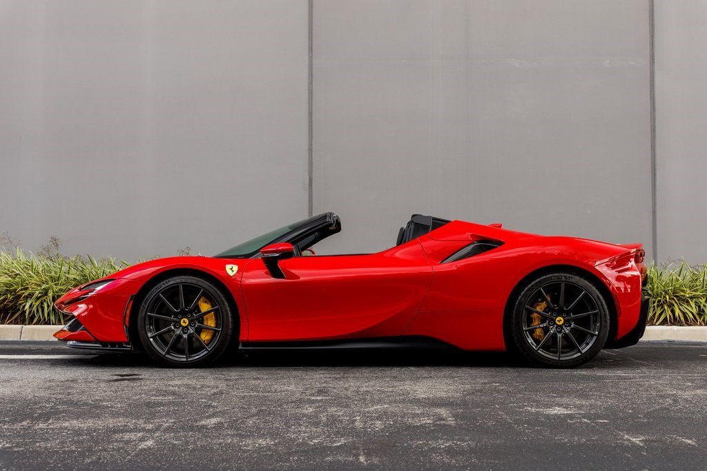 2022 Ferrari SF90 Spider photo 3