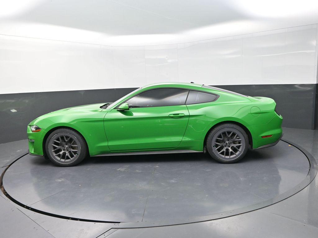 2019 Ford Mustang EcoBoost photo 4