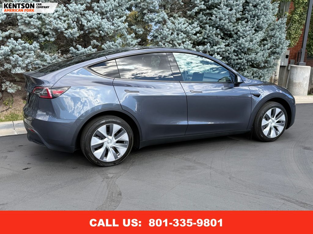 2023 Tesla Model Y Long Range photo 9