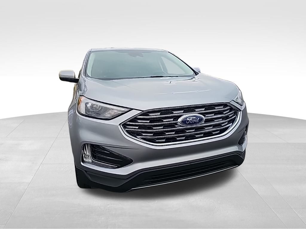 2022 Ford Edge SEL photo 4