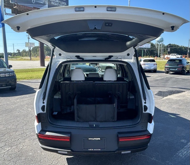 2026 Hyundai Santa Fe SE photo 2